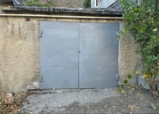 Продаю гараж, 27 м2, Алушта, улица 60 лет СССР