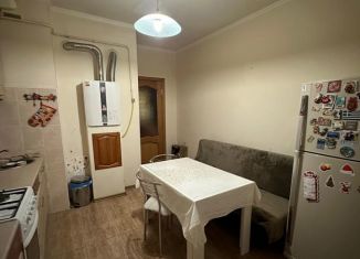 Продаю 1-комнатную квартиру, 53 м2, Геленджик, улица Грибоедова, 62к1