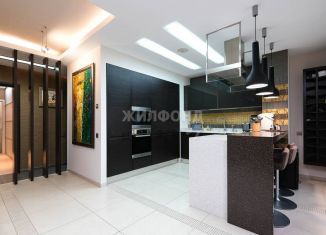 Продается трехкомнатная квартира, 122.5 м2, Новосибирск, метро Площадь Ленина, улица Урицкого, 21