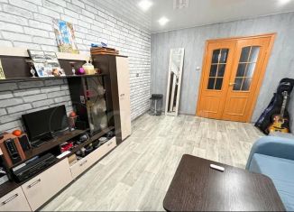 Продам трехкомнатную квартиру, 58 м2, Тюмень, улица Коммунаров, 24, Центральный округ