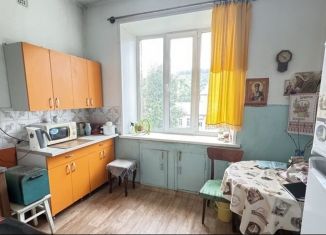 Продажа двухкомнатной квартиры, 56 м2, Новокузнецк, улица Петракова, 64