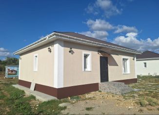 Продаю дом, 84 м2, село Пионерское, Просторная улица