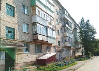 Продается трехкомнатная квартира, 61 м2, Малоярославец, улица Карла Маркса, 2