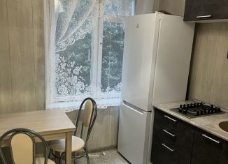 Сдам 2-ком. квартиру, 45 м2, Москва, Керченская улица, 10к1, метро Каховская