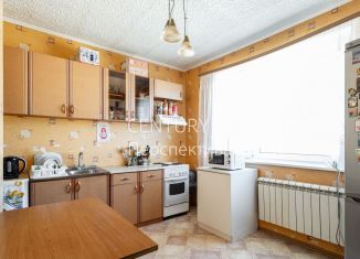 Продается 3-ком. квартира, 75 м2, рабочий посёлок Октябрьский, микрорайон Западный, 3