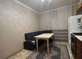 Продаю 1-ком. квартиру, 38 м2, Махачкала, улица Героев Дагестана, 10