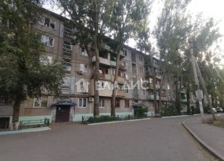 Продается 2-ком. квартира, 63.2 м2, Астраханская область, улица Набережная Казачьего Ерика, 153