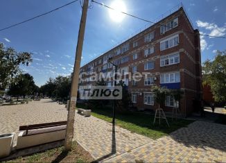 Продается двухкомнатная квартира, 52.3 м2, Усть-Лабинск, улица Агаркова, 75