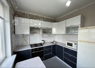 Продается 2-ком. квартира, 53 м2, Чебоксары, улица Чернышевского, 32