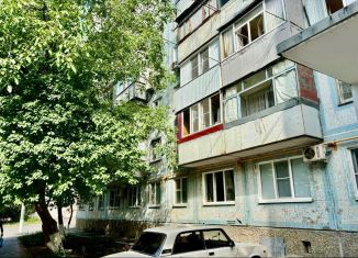 Продаю 1-ком. квартиру, 30 м2, Ростов-на-Дону, Первомайский район, улица Думенко, 5/1