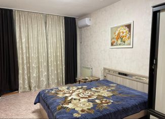 Аренда 2-ком. квартиры, 70 м2, поселок городского типа Анна, улица Энгельса, 5А