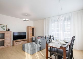 3-комнатная квартира в аренду, 90 м2, Санкт-Петербург, проспект Героев, 31, метро Проспект Ветеранов