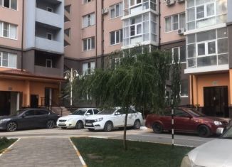 Продается 2-ком. квартира, 82 м2, Каспийск, Молодёжная улица, 4, ЖК Каспийская Гавань