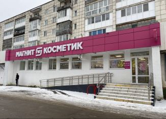 Продается торговая площадь, 647 м2, Соликамск, улица 20-летия Победы, 79