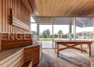 Продаю дом, 628.9 м2, деревня Хиттолово, площадь Гайсина, 1