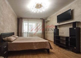 Сдается в аренду однокомнатная квартира, 40 м2, Ставрополь, улица Пирогова, 36Б