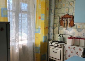 Продаю 1-комнатную квартиру, 30 м2, Дегтярск, улица Гагарина, 3