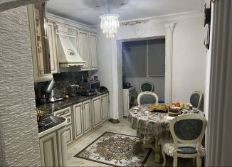 Продажа двухкомнатной квартиры, 56 м2, Грозный, улица У.А. Садаева, 23, 3-й микрорайон