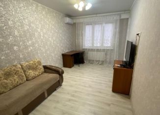 Сдается в аренду однокомнатная квартира, 37 м2, Новороссийск, улица Видова, 121Ак6, ЖК Меридиан