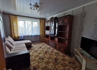 Сдается в аренду двухкомнатная квартира, 51.7 м2, Вязьма, Московская улица, 15А