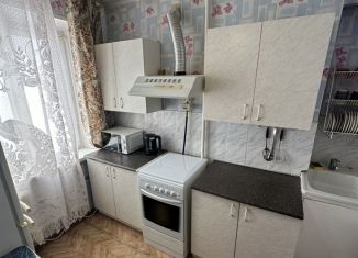 Сдам в аренду 2-ком. квартиру, 45 м2, Уфа, улица Юрия Гагарина, 12