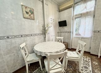 Сдается 3-ком. квартира, 75 м2, Ростов-на-Дону, Верхненольная улица, 2