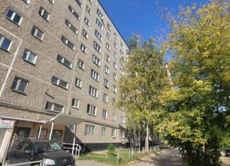 Продается 2-комнатная квартира, 43.4 м2, Екатеринбург, метро Уралмаш, улица Бакинских Комиссаров, 100