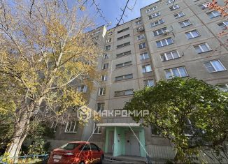 Продам 3-комнатную квартиру, 65 м2, Челябинск, проспект Победы, 166В