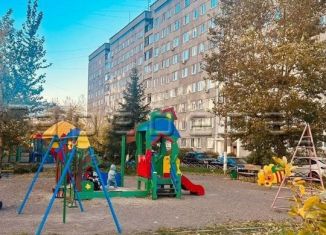 Продаю 2-комнатную квартиру, 50 м2, Красноярский край, улица Горького, 36