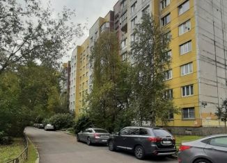 Продам 3-ком. квартиру, 69 м2, Санкт-Петербург, Пулковское шоссе, метро Московская