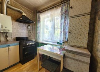 Продаю 2-ком. квартиру, 46 м2, Калужская область, улица Ленина, 37