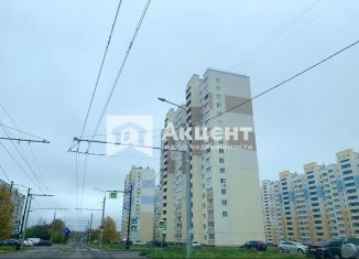 Продается трехкомнатная квартира, 79 м2, Иваново, микрорайон Рождественский, 4