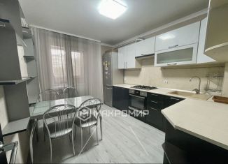 Продается 2-ком. квартира, 55 м2, Брянск, улица Романа Брянского, 8/1