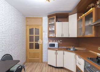 Продам 2-ком. квартиру, 52 м2, Мытищи, Широкая улица, 6