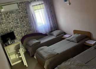 Аренда 1-ком. квартиры, 22 м2, село Прибрежное, Евпаторийская улица, 19