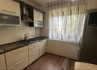 Продам 3-ком. квартиру, 65 м2, Ростов-на-Дону, Вятская улица