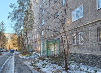 Комната на продажу, 10.8 м2, Екатеринбург, Автомагистральная улица, 23, метро Уральская