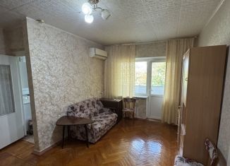 Аренда 2-комнатной квартиры, 42 м2, Крымск, Коммунистическая улица, 36