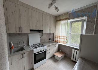 Сдам в аренду 2-ком. квартиру, 50 м2, Армавир, Новороссийская улица, 86