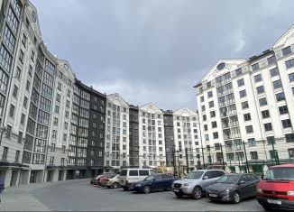 Продажа 2-ком. квартиры, 66 м2, Зеленоградск, улица Тургенева, 16А