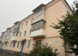 Продам 3-комнатную квартиру, 56.7 м2, Гуково, улица Карла Маркса, 64