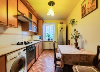 Продается трехкомнатная квартира, 80 м2, Севастополь, проспект Генерала Острякова, 143