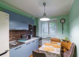 2-ком. квартира на продажу, 44 м2, Омск, улица Серова, 22