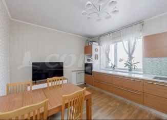 Продается 3-комнатная квартира, 93 м2, Тюменская область, Широтная улица, 187