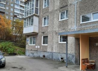 Сдаю 3-комнатную квартиру, 57 м2, Мурманск, улица Достоевского, 20