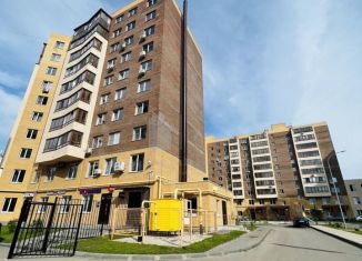 Продаю 3-ком. квартиру, 82 м2, Рязань, Окский проезд, 7Б