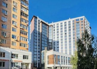 Продам трехкомнатную квартиру, 135 м2, Курская область, улица Володарского, 50к1