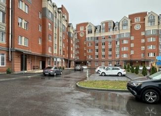 Продается 2-ком. квартира, 80.5 м2, Владикавказ, улица Курсантов-Кировцев, 15Д, ЖК Ильинка 3