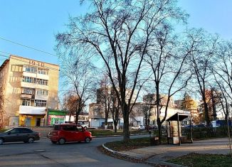 Продается 3-ком. квартира, 60.6 м2, Пермский край, улица Карла Маркса, 11