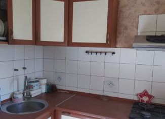 Продам 2-ком. квартиру, 60 м2, Астраханская область, улица Нариманова, 2Г